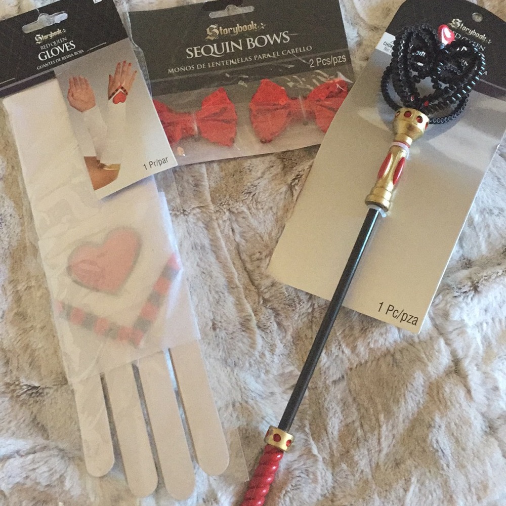 NWT Red Queen costume accessories w/surprise gift